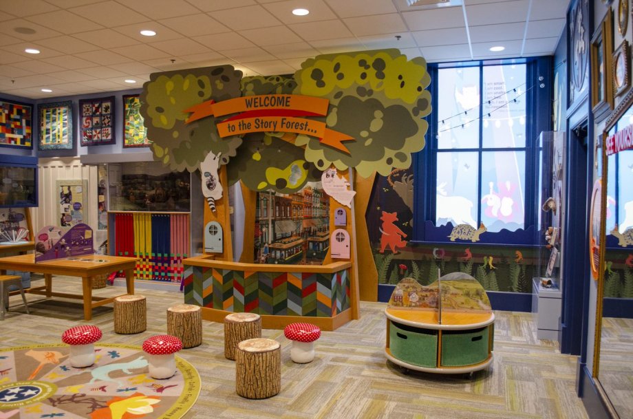 Make your own baskets and quilts, plus enjoy reading and puppetry in the Story Forest.